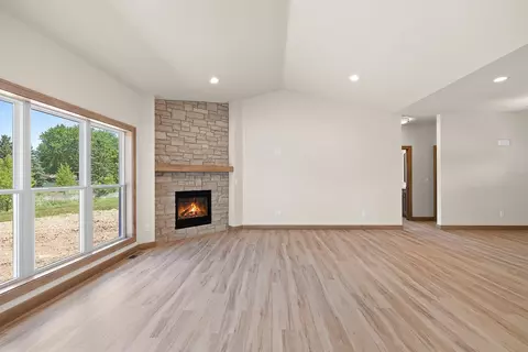 Living - 5728 W Spencer St, Appleton, WI 54914 photo 6 of 7