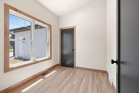 Bedroom - 5728 W Spencer St, Appleton, WI 54914 photo 1 of 10