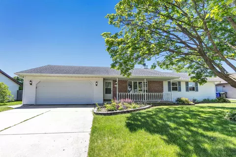 1732 Charles St, De Pere, WI 54115