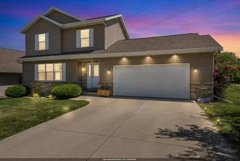 455 S Country Ln, Fond Du Lac, WI 54935