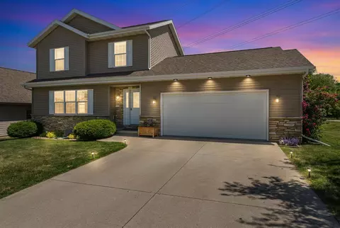 455 S Country Ln, Fond Du Lac, WI 54935