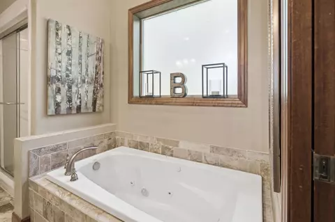 Bath - 11 Kools Ct, Appleton, WI 54914 photo 1 of 4