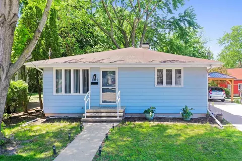 Exterior - 609 S Memorial Dr, Appleton, WI 54914 photo 8 of 10