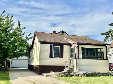 240 Rose Ave, Fond Du Lac, WI 54935
