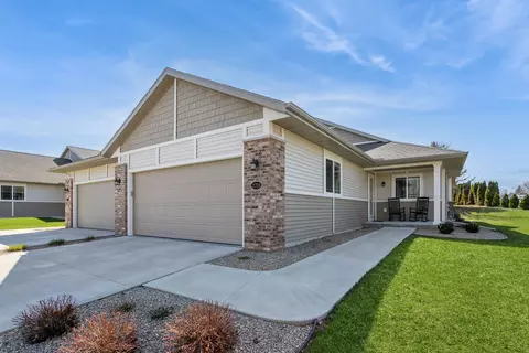 2723 River Ln, Two Rivers, WI 54241