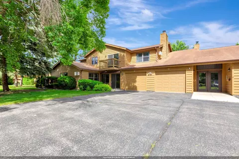 940 Babcock St #97, Neenah, WI 54956