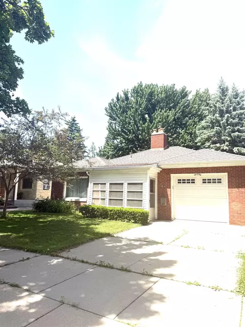 814 W 3rd St, Appleton, WI 54914