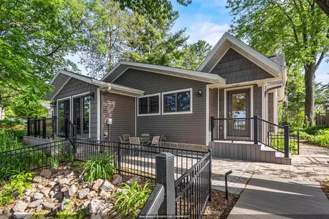 w6978 South Silver Lake Road, Wautoma, WI 54982
