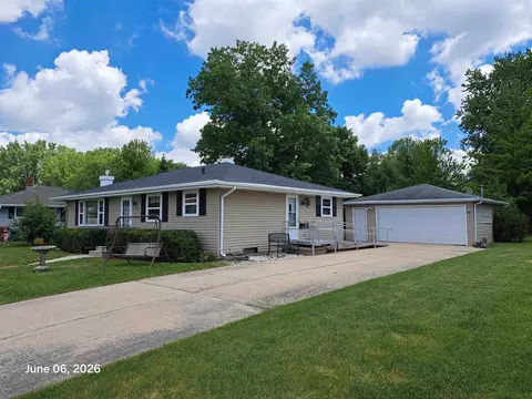 1121 Calder St, Menasha, WI 54952