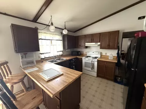 Kitchen - 1170 Overlook Dr, Eagle River, WI 54521 photo 1 of 2