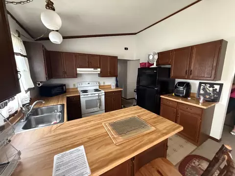 Kitchen - 1170 Overlook Dr, Eagle River, WI 54521 photo 2 of 2