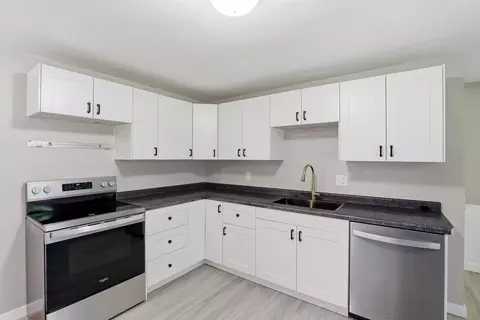 Kitchen - 1831 S Oneida St, Appleton, WI 54915 photo 4 of 4