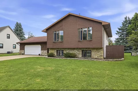 3236 S Whip Poor Will Ln, Appleton, WI 54915