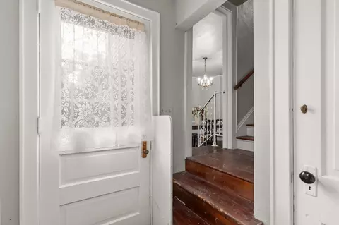Entry Way - 719 S State St, Appleton, WI 54911 photo 7 of 8