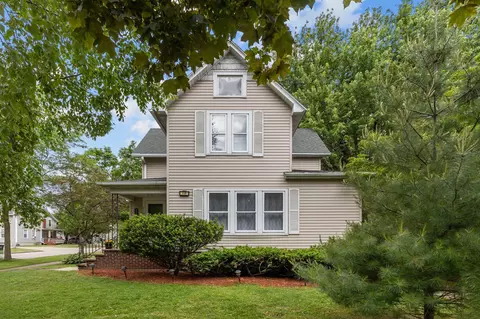 Exterior - 719 S State St, Appleton, WI 54911 photo 10 of 11