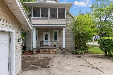 Exterior - 719 S State St, Appleton, WI 54911 photo 6 of 11