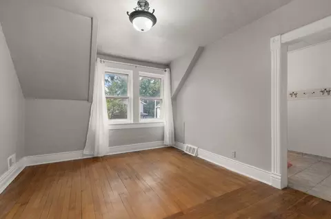 Bedroom - 719 S State St, Appleton, WI 54911 photo 4 of 10