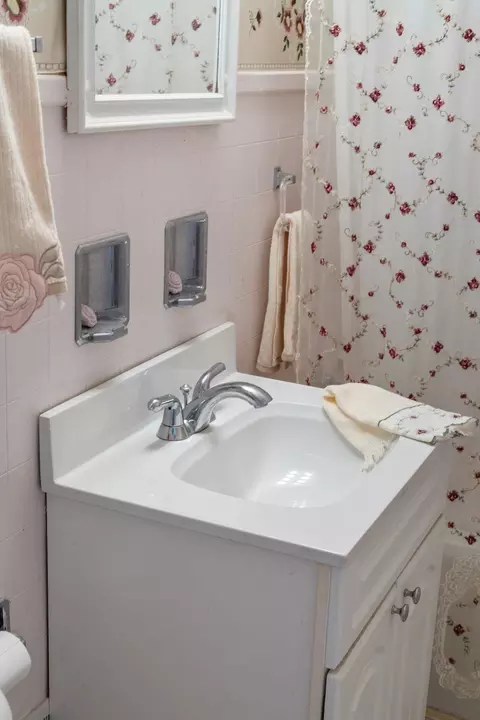 Bath - 719 S State St, Appleton, WI 54911 photo 5 of 7