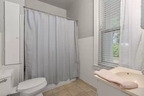 Bath - 719 S State St, Appleton, WI 54911 photo 1 of 7