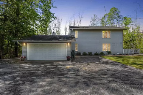 7733 Sleepy Hollow Rd, Egg Harbor, WI 54209