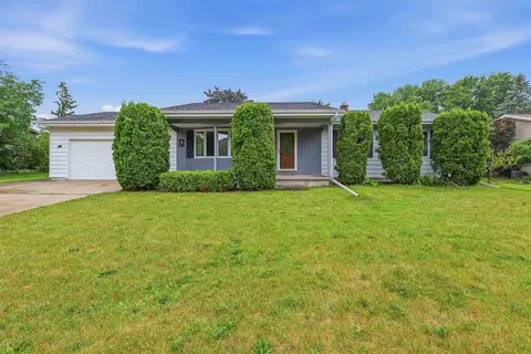 542 Wakefield Ave, Fond Du Lac, WI 54935