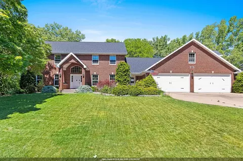 2110 Shady Ln, Green Bay, WI 54313