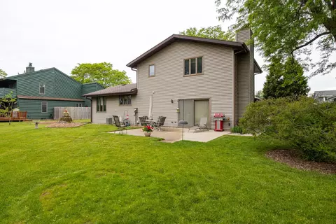 Exterior - 1017 E Capitol Dr, Appleton, WI 54911 photo 2 of 9