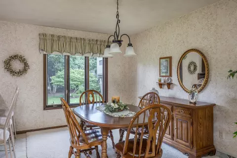 Dining - 1017 E Capitol Dr, Appleton, WI 54911 photo 2 of 2