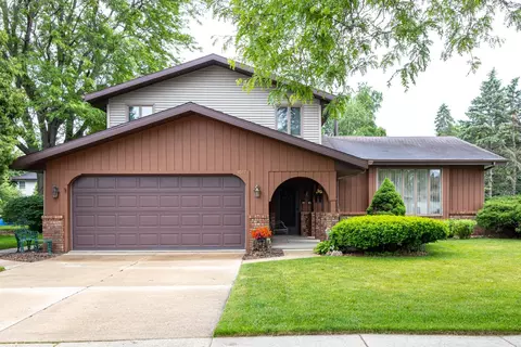 1017 E Capitol Dr, Appleton, WI 54911