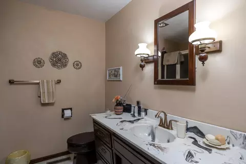 Bath - 1017 E Capitol Dr, Appleton, WI 54911 photo 2 of 3