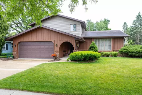 Exterior - 1017 E Capitol Dr, Appleton, WI 54911 photo 9 of 9
