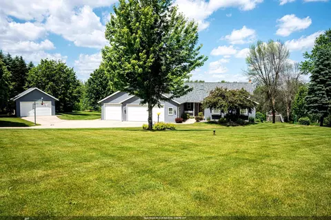 w9010 School Road, Hortonville, WI 54944
