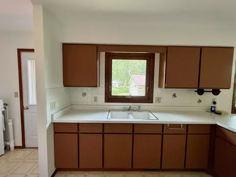 Kitchen - n110 Weir Drive, Berlin, WI 54923 photo 2 of 7