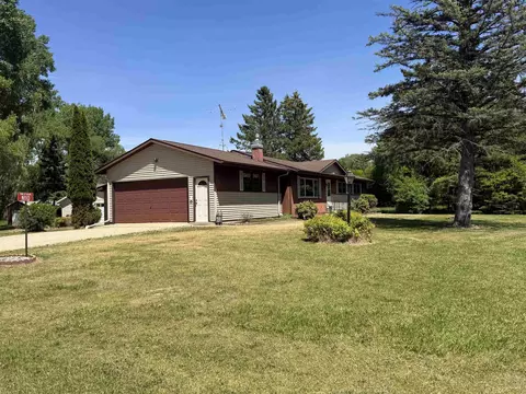 Exterior - n110 Weir Drive, Berlin, WI 54923 photo 2 of 15