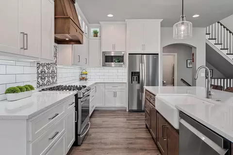 Kitchen - w4269 Rose Tree Drive, Appleton, WI 54913 photo 5 of 9
