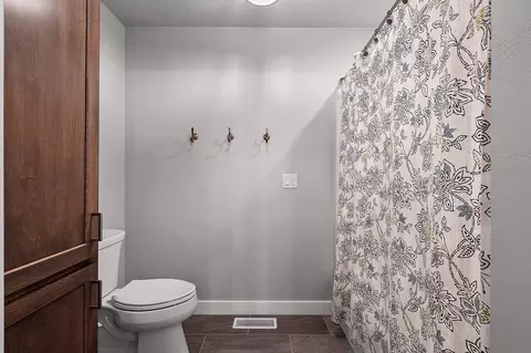 Bath - w4269 Rose Tree Drive, Appleton, WI 54913 photo 8 of 8