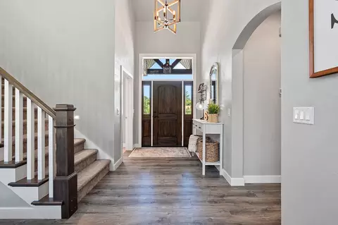 Entry Way - w4269 Rose Tree Drive, Appleton, WI 54913 photo 3 of 9