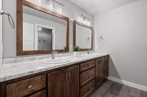 Bath - w4269 Rose Tree Drive, Appleton, WI 54913 photo 7 of 8