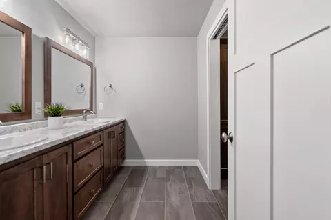 Entry Way - w4269 Rose Tree Drive, Appleton, WI 54913 photo 9 of 9