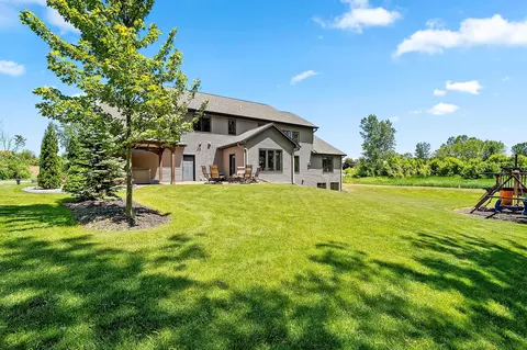 Exterior - w4269 Rose Tree Drive, Appleton, WI 54913 photo 5 of 12