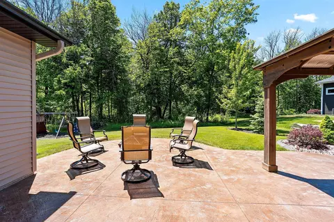 Exterior - w4269 Rose Tree Drive, Appleton, WI 54913 photo 4 of 12