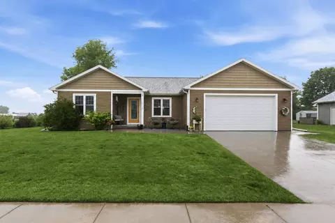 918 Taft Ln, Waupun, WI 53963