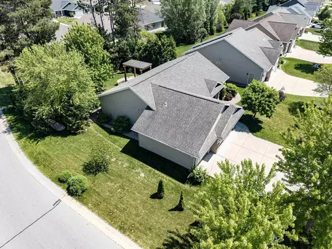 View/Area - 4800 N Indigo Ln, Appleton, WI 54913 photo 2 of 12