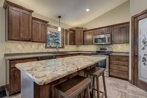 Kitchen - 4800 N Indigo Ln, Appleton, WI 54913 photo 2 of 3