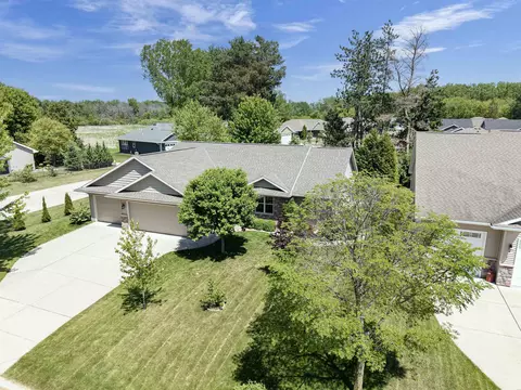 View/Area - 4800 N Indigo Ln, Appleton, WI 54913 photo 1 of 12