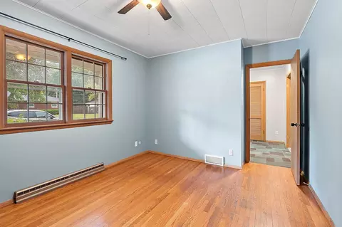 Bedroom - 1618 S Riverdale Dr, Appleton, WI 54914 photo 1 of 8