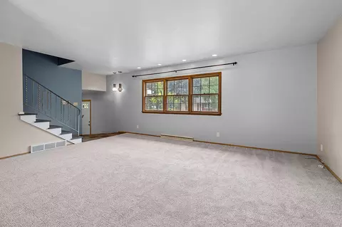 Living - 1618 S Riverdale Dr, Appleton, WI 54914 photo 1 of 7