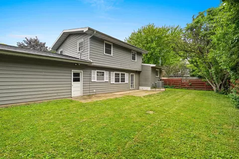 Exterior - 1618 S Riverdale Dr, Appleton, WI 54914 photo 5 of 13