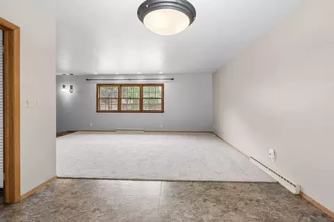 Living - 1618 S Riverdale Dr, Appleton, WI 54914 photo 4 of 7