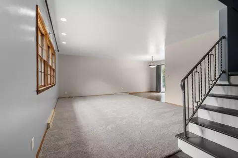 Living - 1618 S Riverdale Dr, Appleton, WI 54914 photo 3 of 7